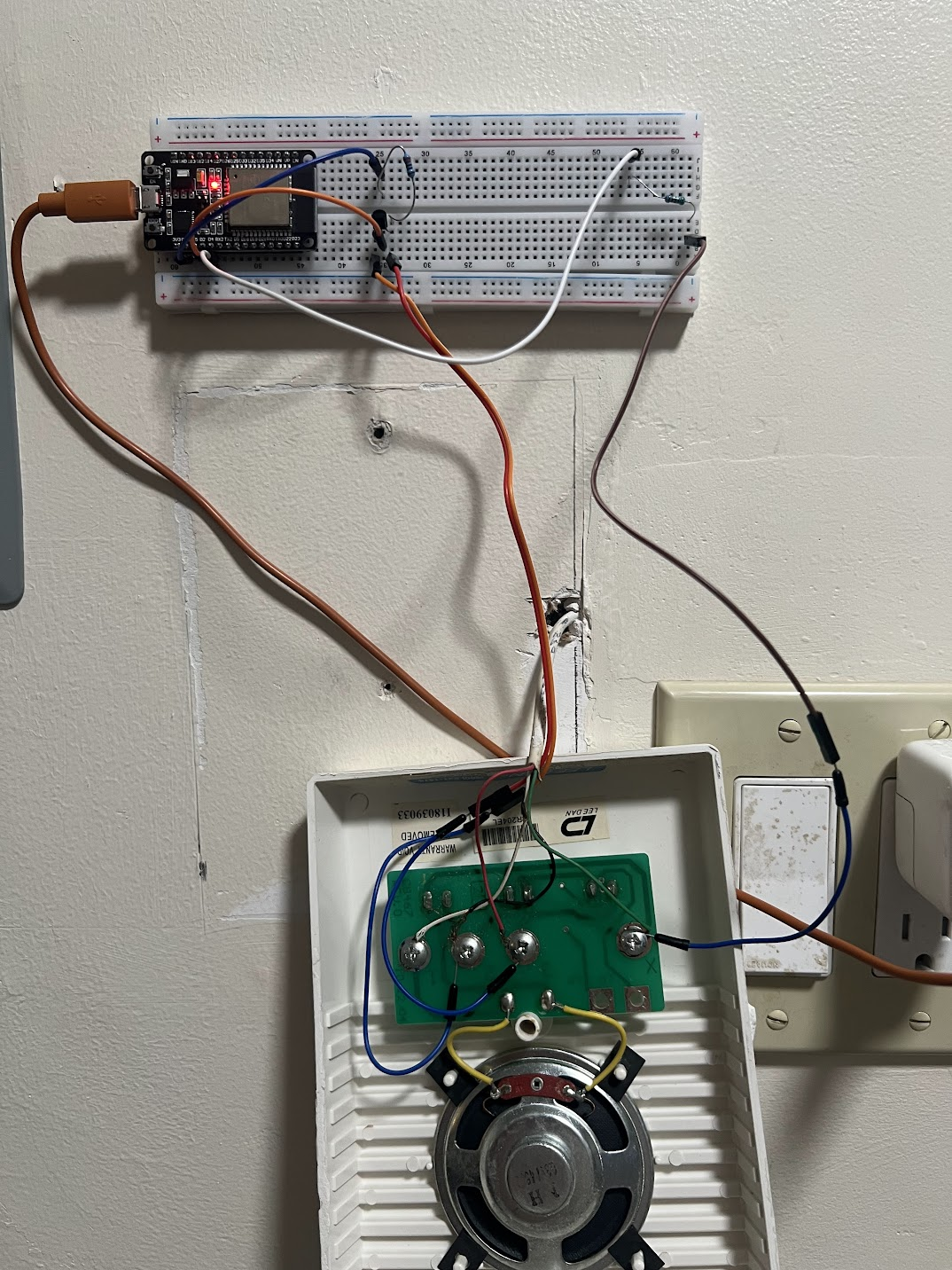 Circuit board with additional resistors to filter the buzzer signal